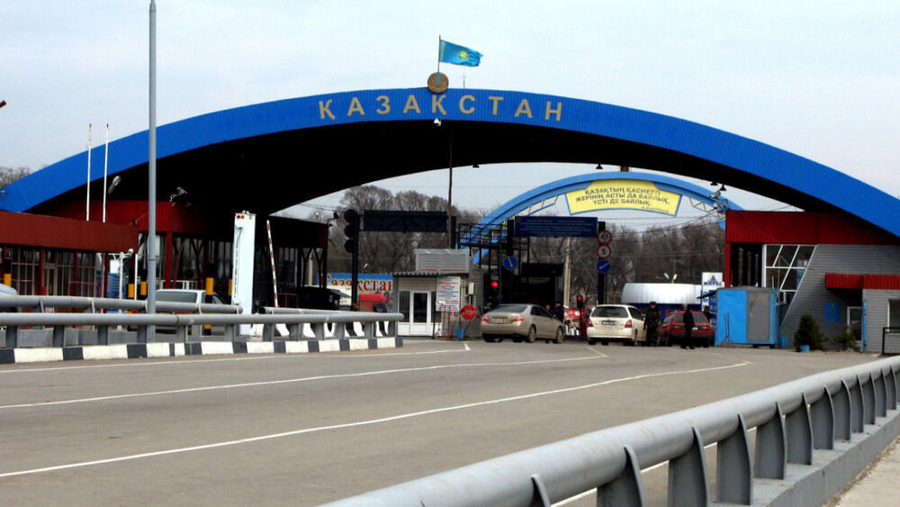 В Казахстане с 25 августа вступают в силу поправки по электронной системе въезда QazETA