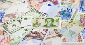 Рубль и тенге дешевеют, юань укрепляется: курс валют на 8 июня