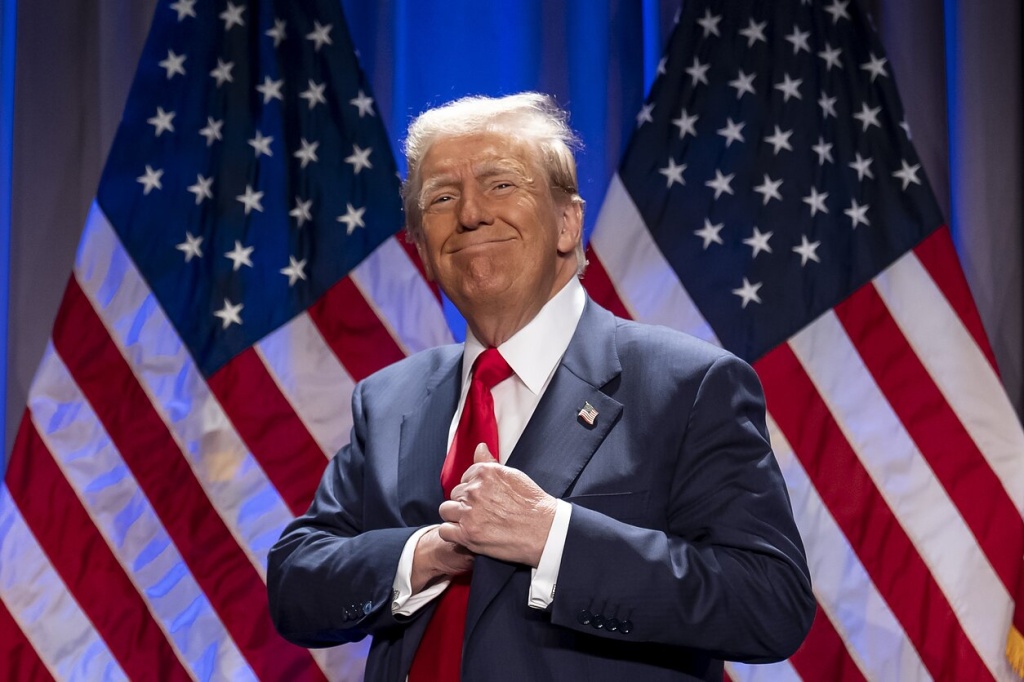 "Си Цзиньпин меня крепко обнимет". Трамп заявил о поддержке Китаем блокады Ирана