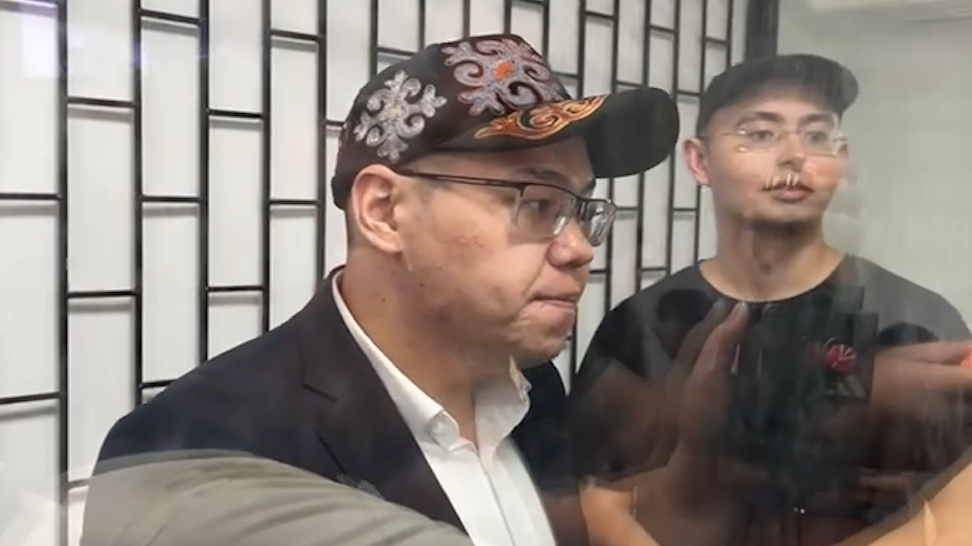 В Бишкеке начался суд по делу о подготовке к массовым беспорядкам