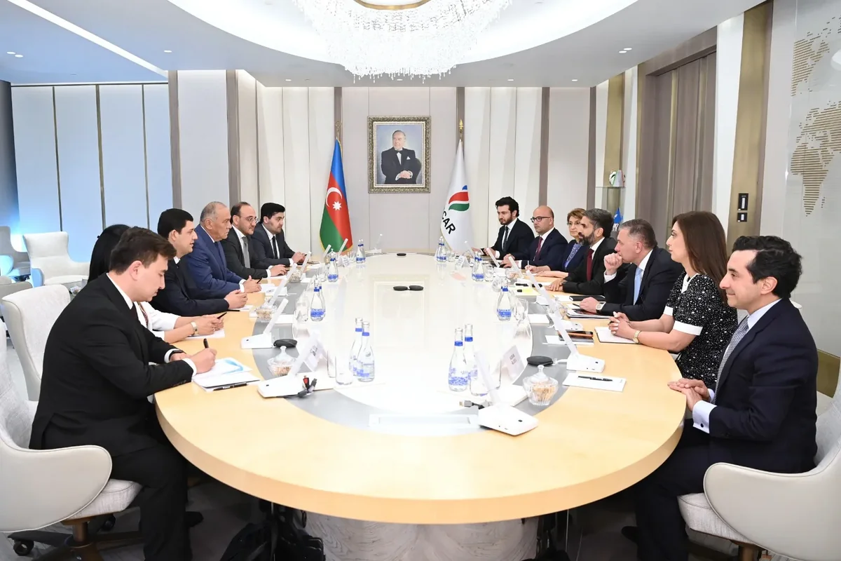 SOCAR и "Узбекнефтегаз" обсудили предстоящие работы по проекту "Устюрт"