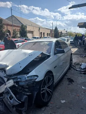 В Гяндже при столкновении автомобилей пострадали три человека