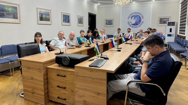 В Ташкенте прошел круглый стол, посвященный 330-летию военно-морского флота России