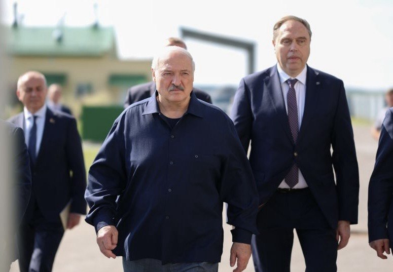 Александр Лукашенко пригласил еще 5 тысяч узбекистанцев на работу в Беларусь