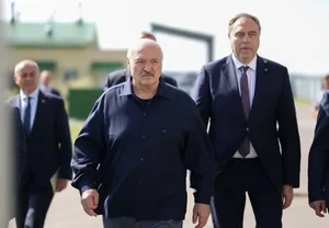 Александр Лукашенко пригласил еще 5 тысяч узбекистанцев на работу в Беларусь