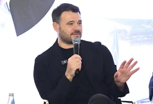 Эмин Агаларов объявил о новом соглашении между Sea Breeze и Сбербанком