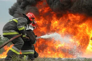 Пожар на объекте в Баку