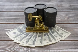 Нефть Brent впервые с мая превысила $100 за баррель - ОБНОВЛЕНО-3