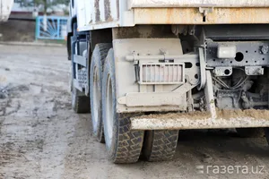 В Сурхандарьинской области из-за жары ограничили движение грузовиков