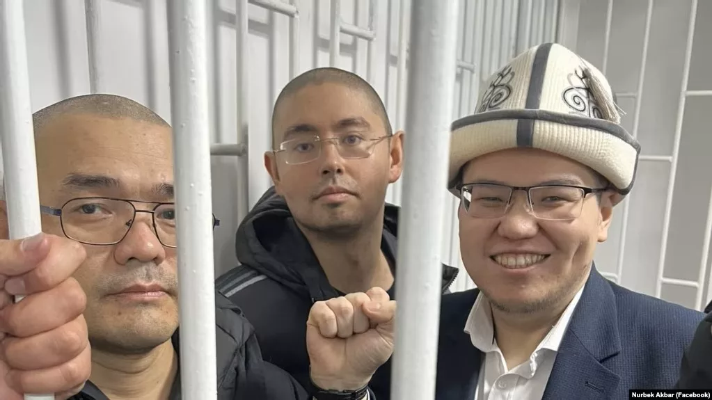 В Кыргызстане суд отказался открыто рассматривать дело лидера партии «Социал-демократы»