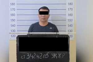 ГКНБ задержал инспектора Счетной палаты по подозрению в получении 900 тыс. сомов взятки