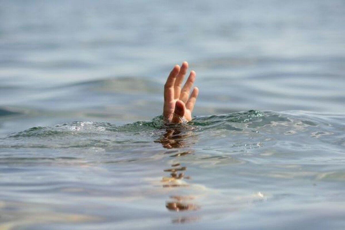 15-летний подросток утонул в море в Аляте