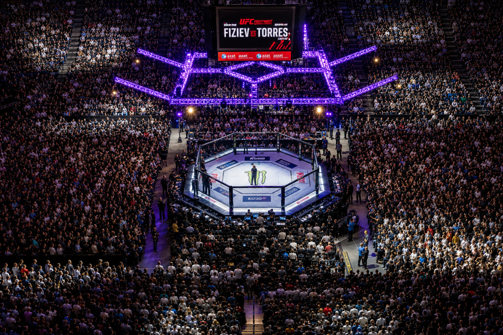 UFC Fight Night Baku: четыре бойца получат по $100 тыс.