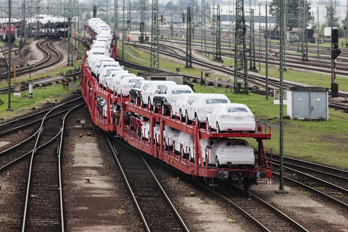 Азербайджан сократил в I квартале расходы на импорт автомобилей на 15%
