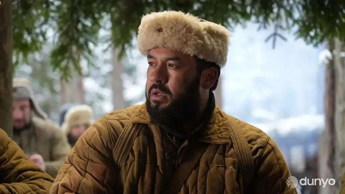 Узбекский актер получил награду за лучшую мужскую роль на кинофестивале в Петербурге