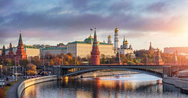 Москва говорит о дружбе, пропаганда снова атакует Азербайджан