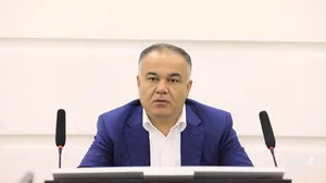 Самаркандскому хокиму напомнили о запрете привлекать преподавателей к благоустройству улиц. Видео