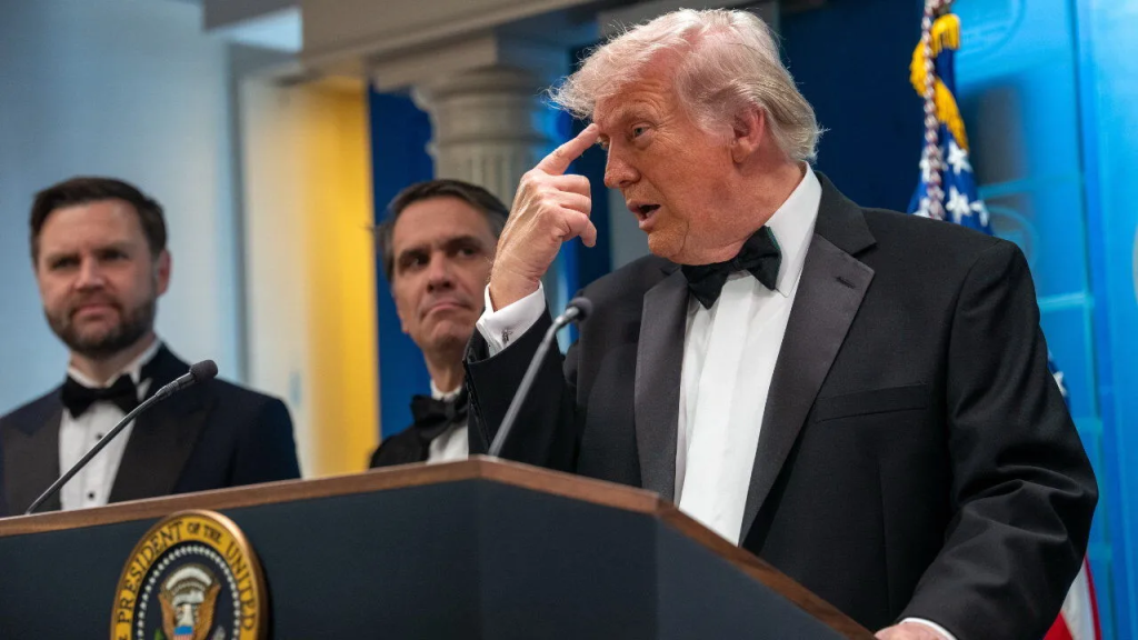 Устроившему стрельбу на ужине корреспондентов с Трампом грозит пожизненное заключение