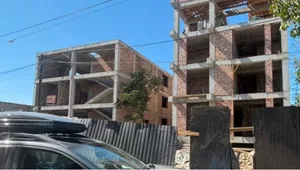 В Бишкеке приостановили возведение гостиницы и оштрафовали стройкомпанию на 200 тыс. сомов