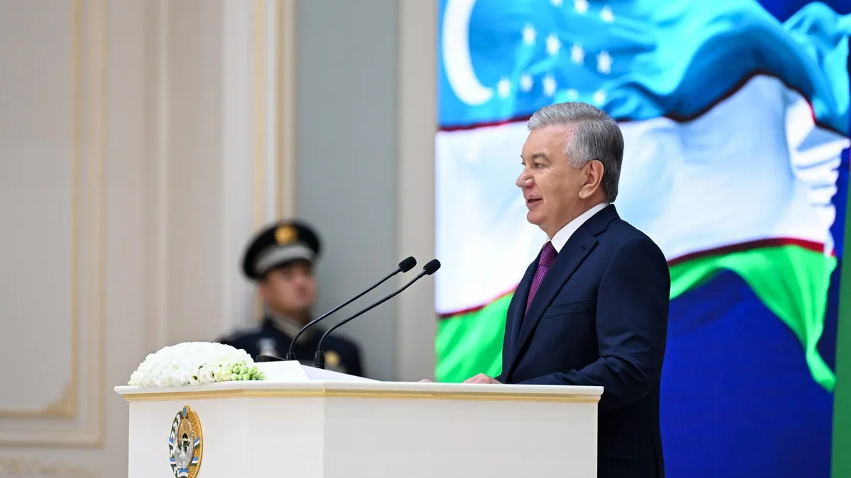 Президент наградил 558 граждан по случаю 35-летия независимости Узбекистана