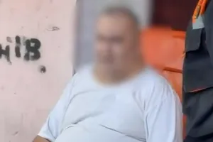 330-килограммового жителя Баку вывезли из квартиры