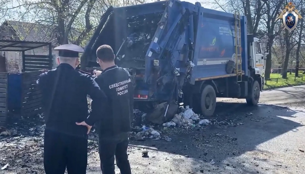 Трагедия во Владикавказе. При взрыве на мусорном контейнере погиб коммунальщик из Узбекистана. Видео