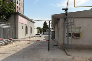 В районе «Узэлектроаппарата» на торги выставили землю со складами