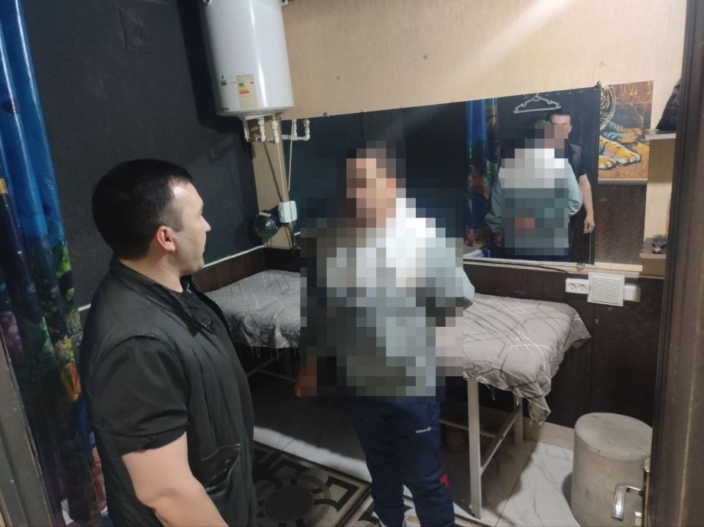 В Ташкенте должника по алиментам нашли в спа-салоне