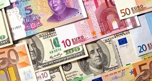 Рубль и тенге выросли, евро опустился ниже 100 сомов: курс валют на 15 июля