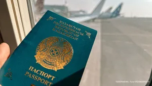 Казахстанцам с долгами по налогам запретят выезд из страны