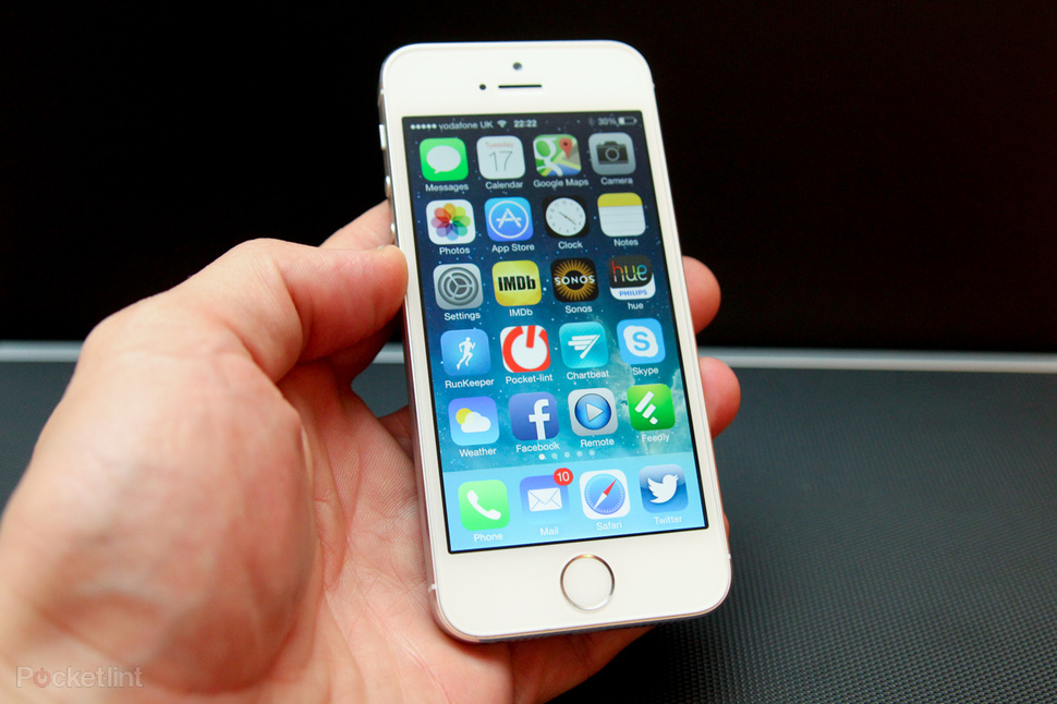 Apple оснастит iPhone уникальным экраном