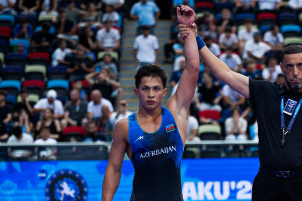 Исфахан Гасанов против иранца в финале чемпионата мира в Баку