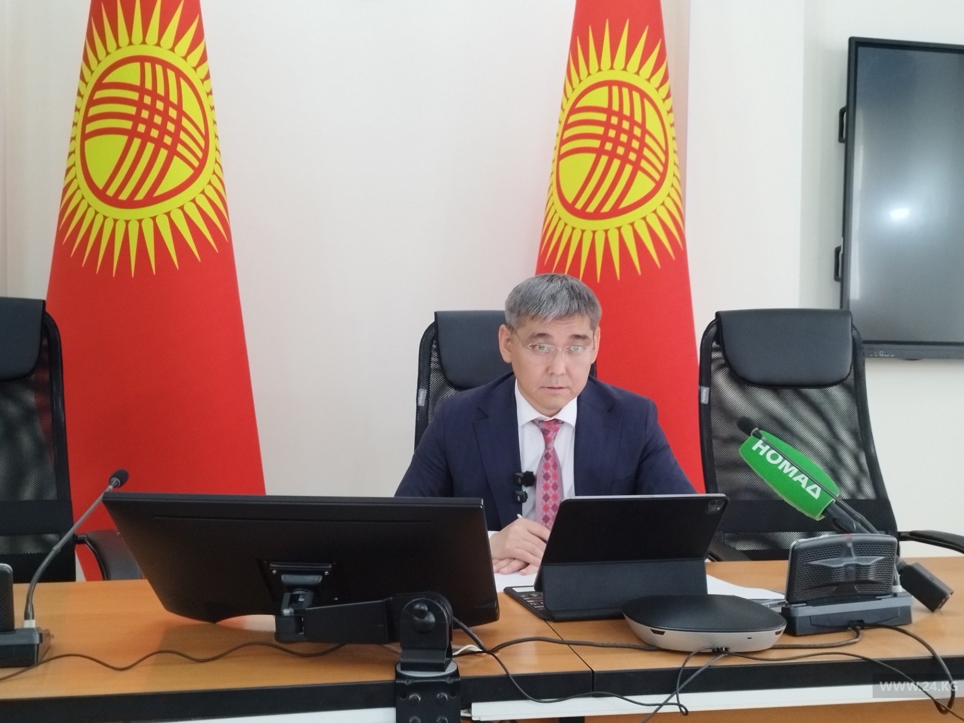 Глава Минздрава Кыргызстана прокомментировал шестидневку для врачей