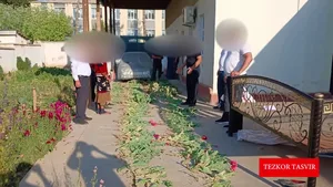 Двое пожилых жителей Сурхандарьи вырастили на своих огородах сотни кустов мака. Видео