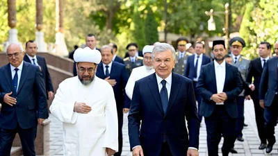 Шавкат Мирзиёев почтил память жертв репрессий – фото