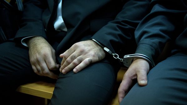 В Хатлоне двух чиновников арестовали за хищение крупных средств