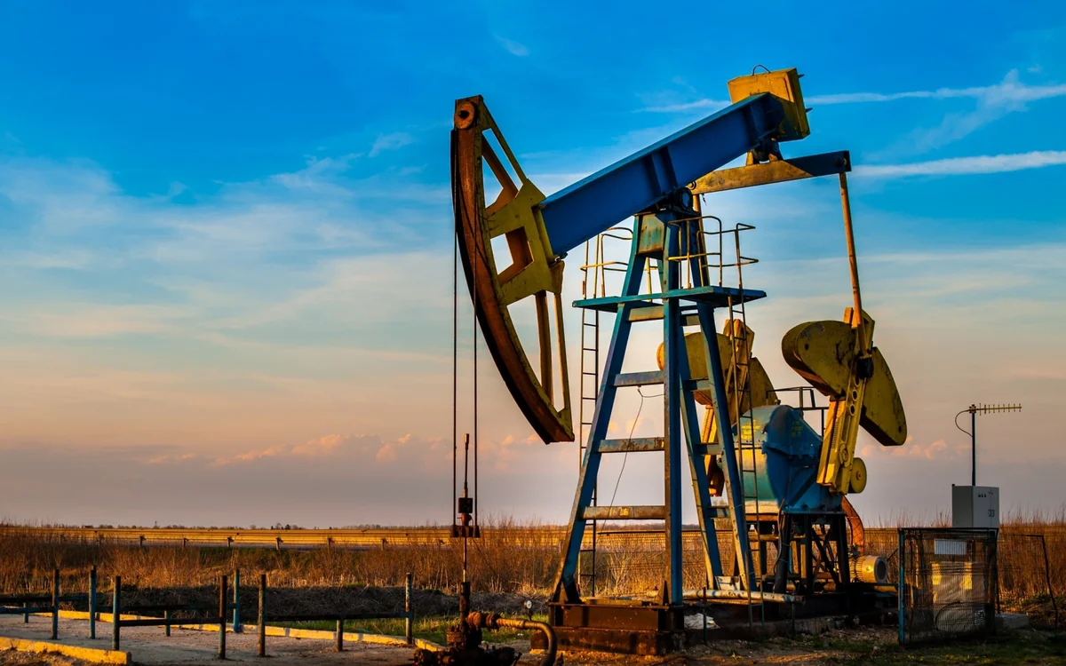 Азербайджан увеличил экспорт нефти в Тунис в 2,4 раза