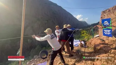 В горах Намангана демонтировали экстремальные зиплайны и подвесные мосты. Видео