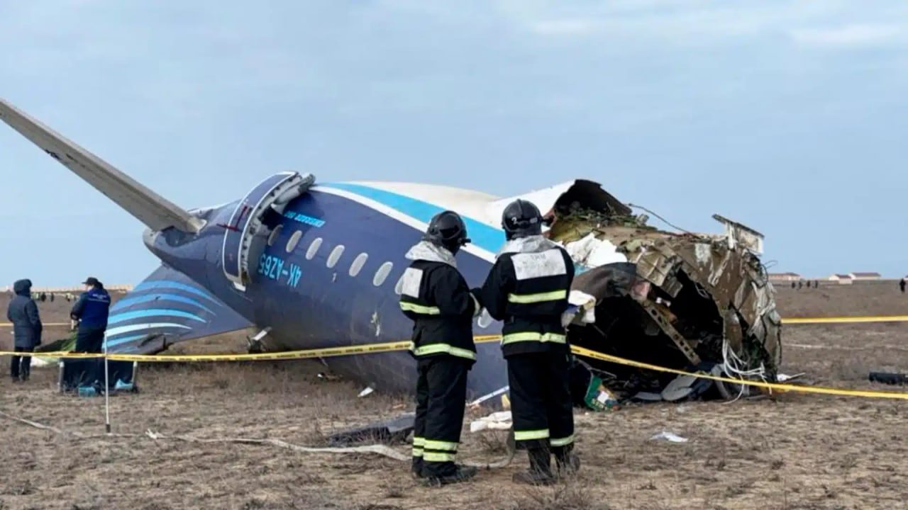Россия и Азербайджан заявили об урегулировании последствий крушения самолёта AZAL