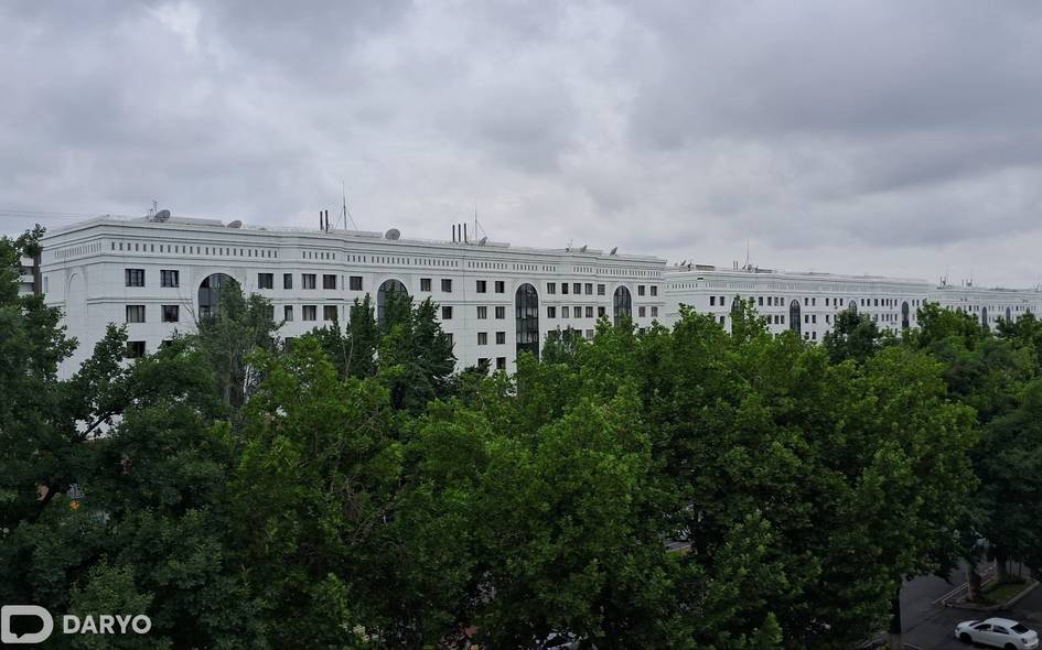 На этой неделе в Узбекистане ожидается переменчивая погода 9 июня в ряде регионов возможны дожди, тогда как 10-12 июня по большей части страны будет преобладать малооблачная погода без осадков.