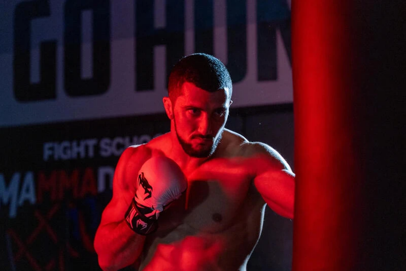 Fərman Həsənov UFC-də qələbə qazanıb