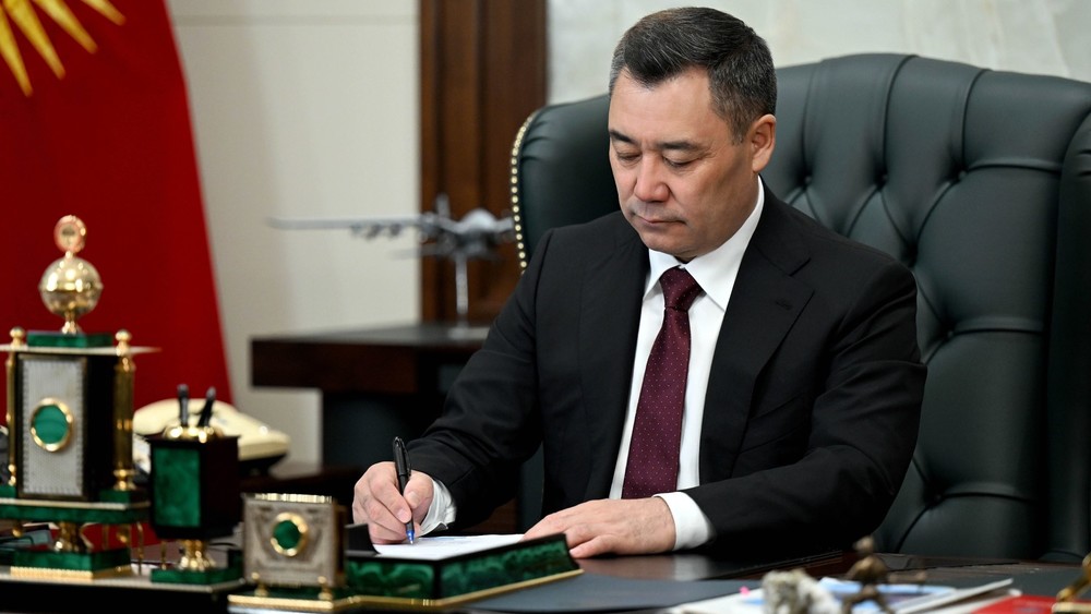 Садыр Жапаров подписал закон о новых правилах земельной амнистии