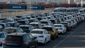 Всего на 72 доллара - Казахстан почти перестал покупать автомобили из России