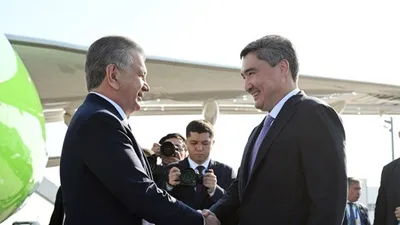 Как Мирзиёева встретили в Казахстане