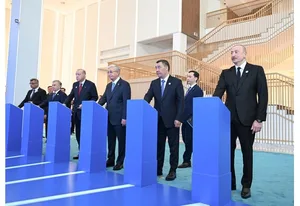 Президент Ильхам Алиев и другие участники неформального Саммита ОТГ приняли участие в церемонии закладки фундамента Центра тюркской цивилизации