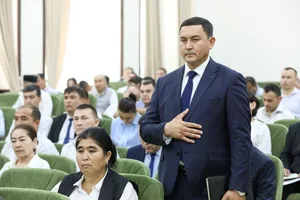 Агентство по борьбе с коррупцией наказало хокима за матерное совещание с фермерами