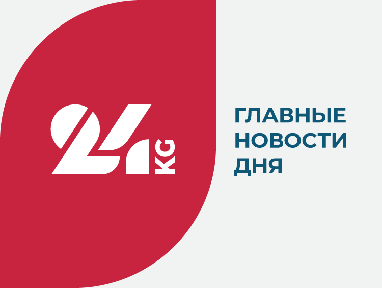 На пересечении проспектов Чуй и Манаса в Бишкеке фонари горят даже днем