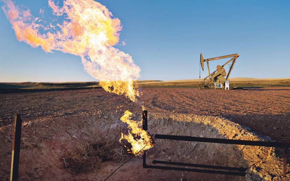 В Узбекистане добыча газа сократилась на 16% и обновила девятилетний минимум За первые четыре месяца текущего года в стране добыли 12,6 млрд кубометров газа. О бъем добычи природного газа в Узбекистане сократился на 2,4 млрд кубометров по сравнению с аналогичным периодом прошлого года.