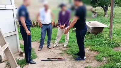 Незаконное оружие и боеприпасы нашли в двух районах Джизакской области. Видео