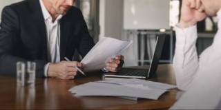 Может ли работник уволиться в день подачи заявления?